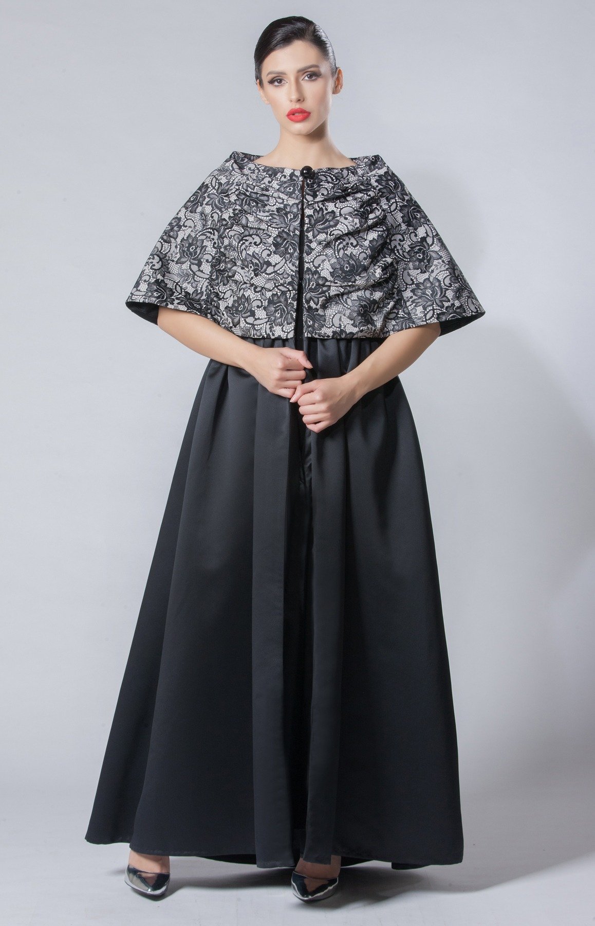 AW17 I-AS002 Floral lace collar taffeta abaya Black (1)