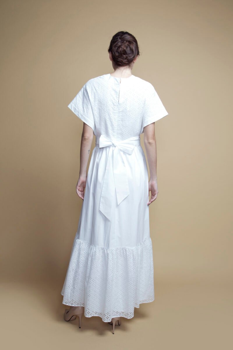 D-K007 Belted white cotton eyelet kaftan 3