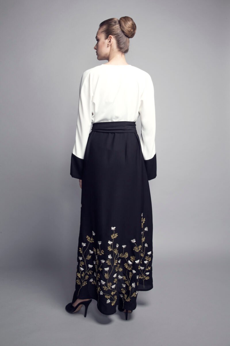 L-AM003 Machine embroidered high low hem crepe abaya 2