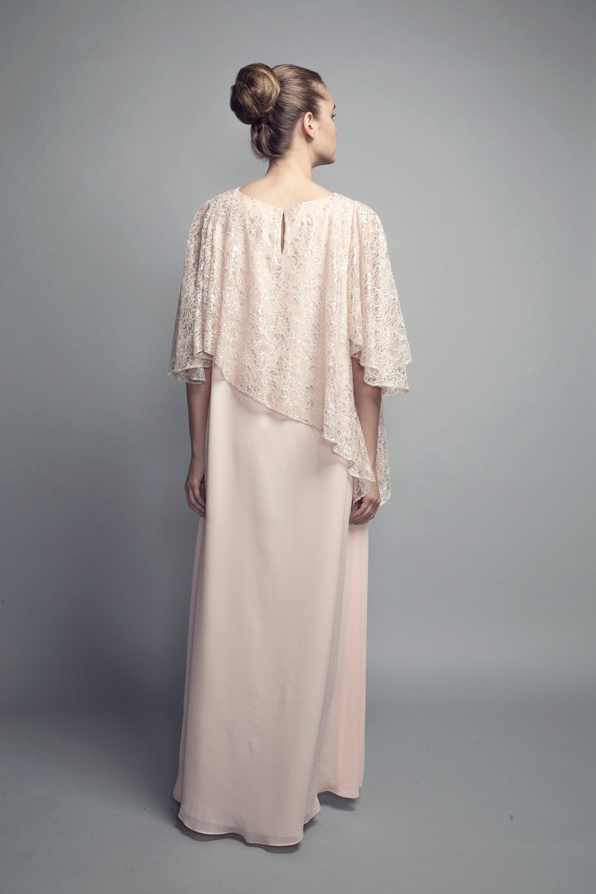 L-K009 Assymetric bias cut peach and silver kaftan (2)