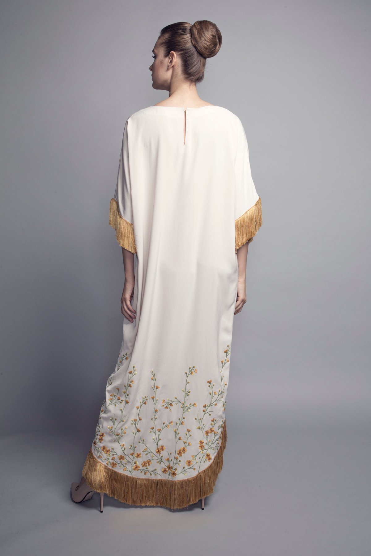 L-K010 Machine embroidered and fringed crepe kaftan 2