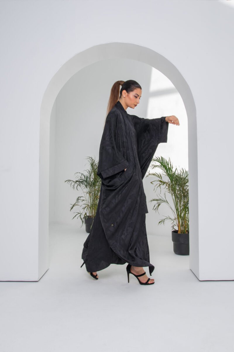 SS23 L-AK004 Mariposa Cut Engraved Silk Abaya With Pocket Black 3